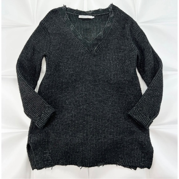 Stitches and Stripes Evereve Womens Sz XS Black Sloane Destructed Tunic Sweater - Picture 3 of 12